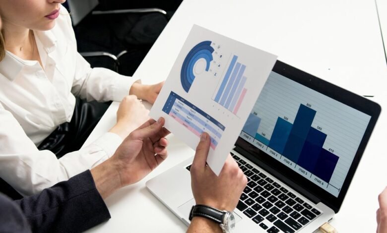 simple strategy outperforms market